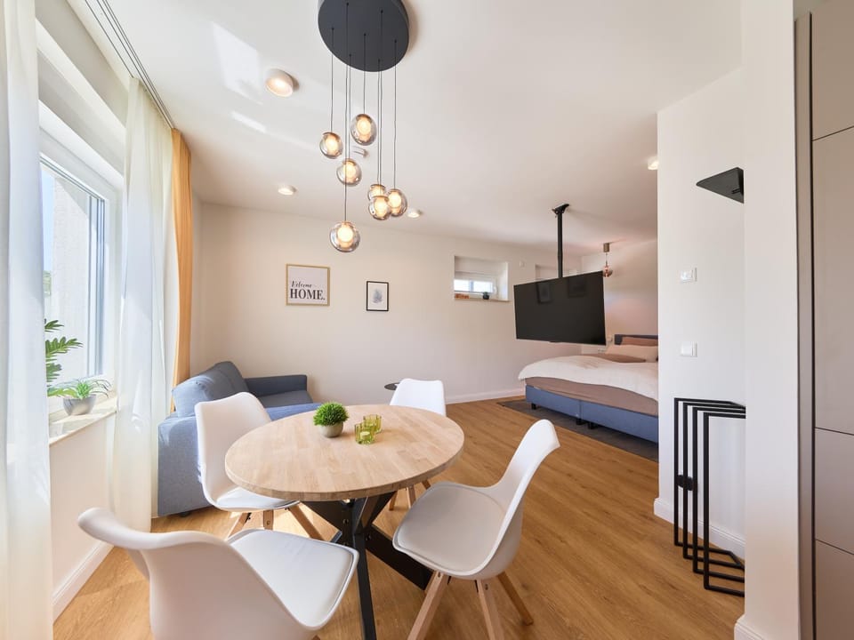 Living room, Dining area, Bedroom