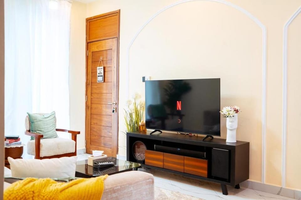 Nest Home with Fast WiFi and Swimming Pool Apartment in City of Dar es Salaam