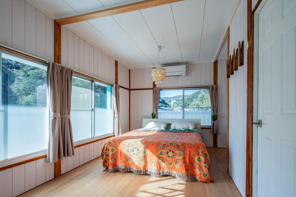 Sotoura Sunrise Cottage 30m from Beach House in Shizuoka Prefecture