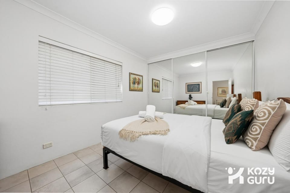 KozyGuru | Bexley | Urban Escape with Leafy Charm Apartment in Sydney