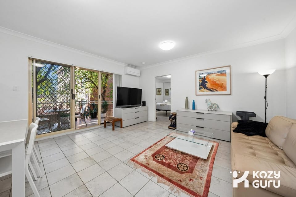 KozyGuru | Bexley | Urban Escape with Leafy Charm Apartment in Sydney