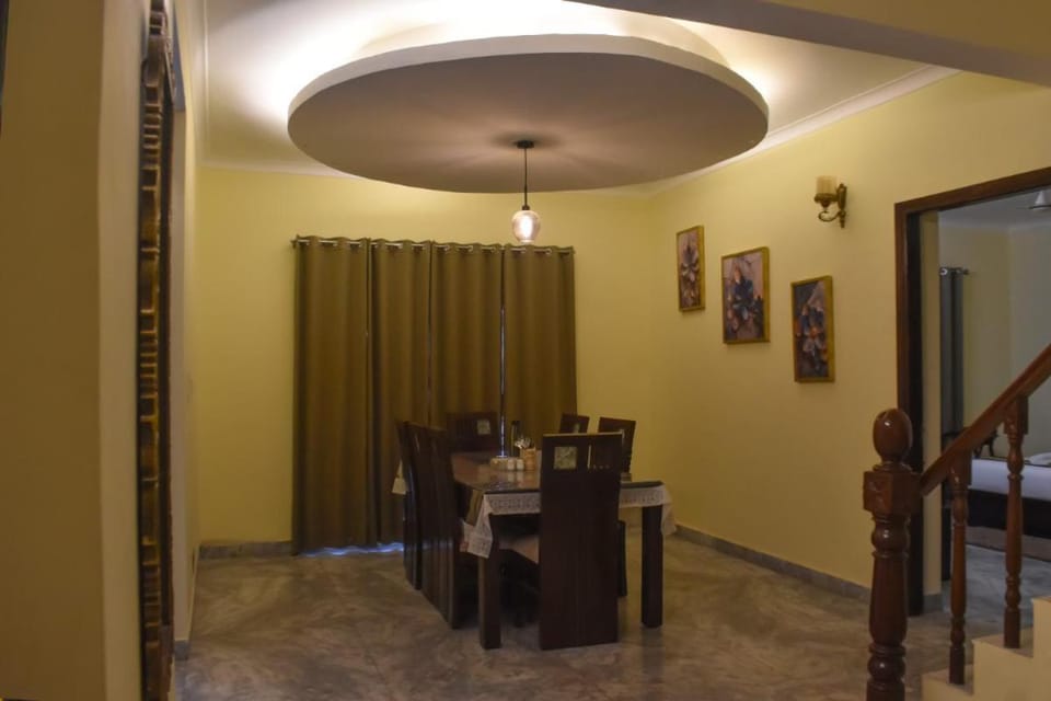 Pinewood Manor Hotel in Himachal Pradesh
