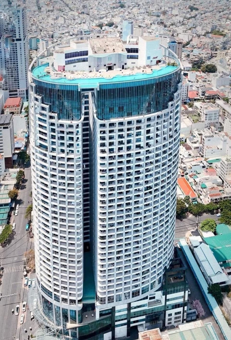 Property building, Day, Bird's eye view, City view, Location