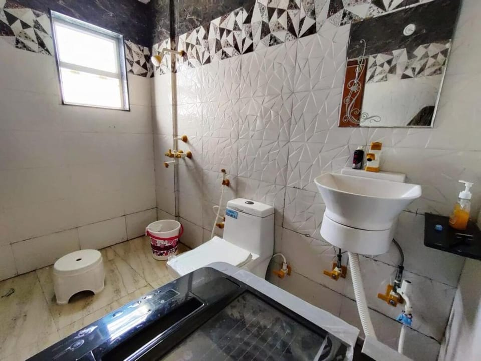 Toilet, Bathroom