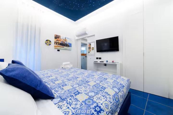Bed, TV and multimedia