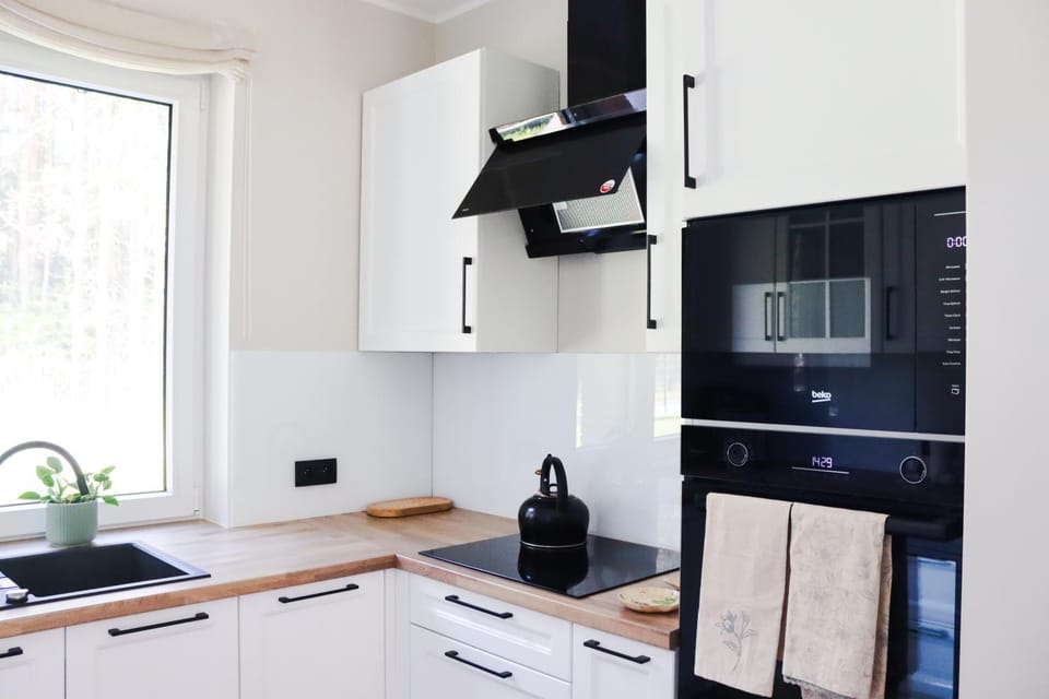 Kitchen or kitchenette, dishwasher, oven, pet friendly, stove, toaster