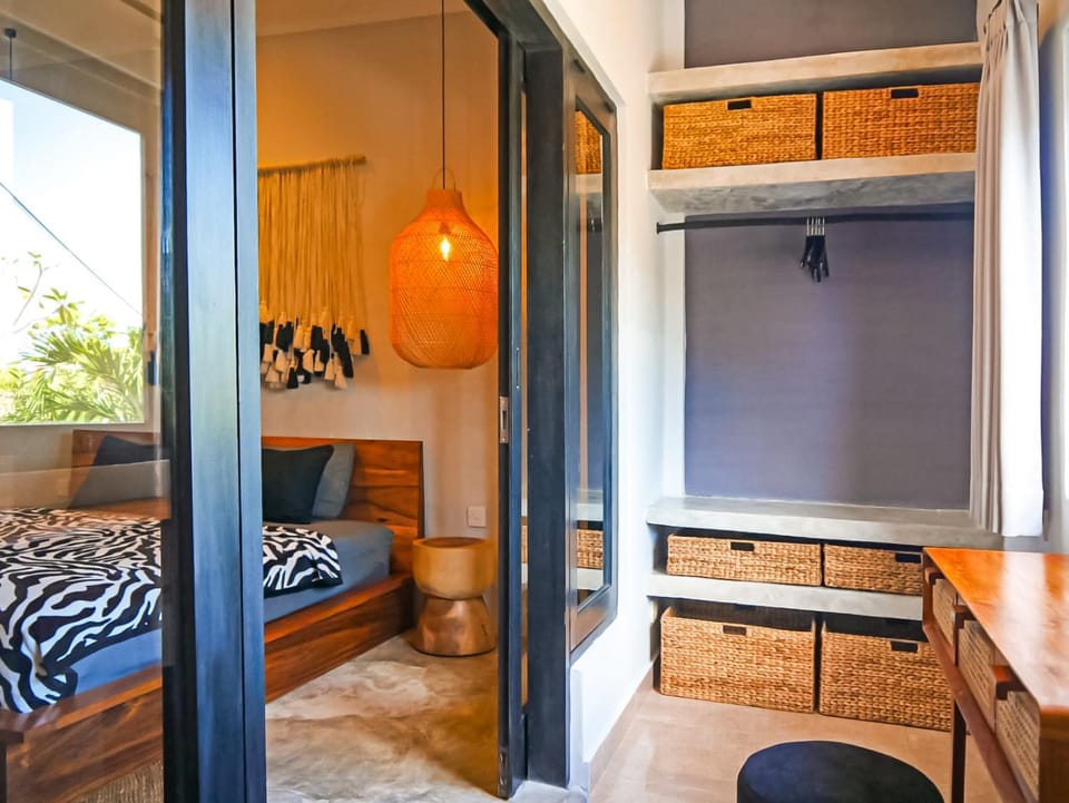 Bedroom, wardrobe