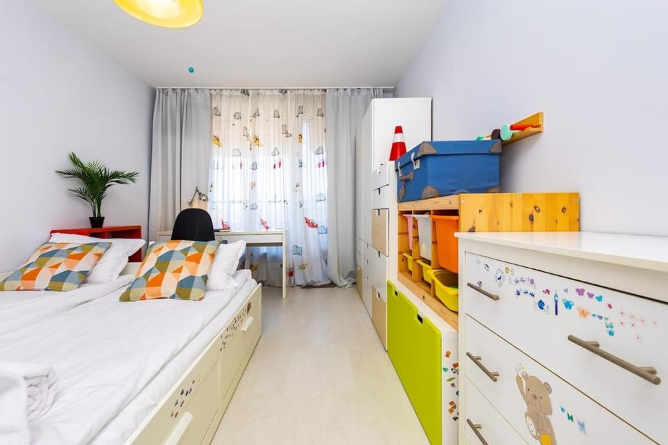 Modern & Bright Cherry Apt in South with Private PARKING Apartment in Plovdiv