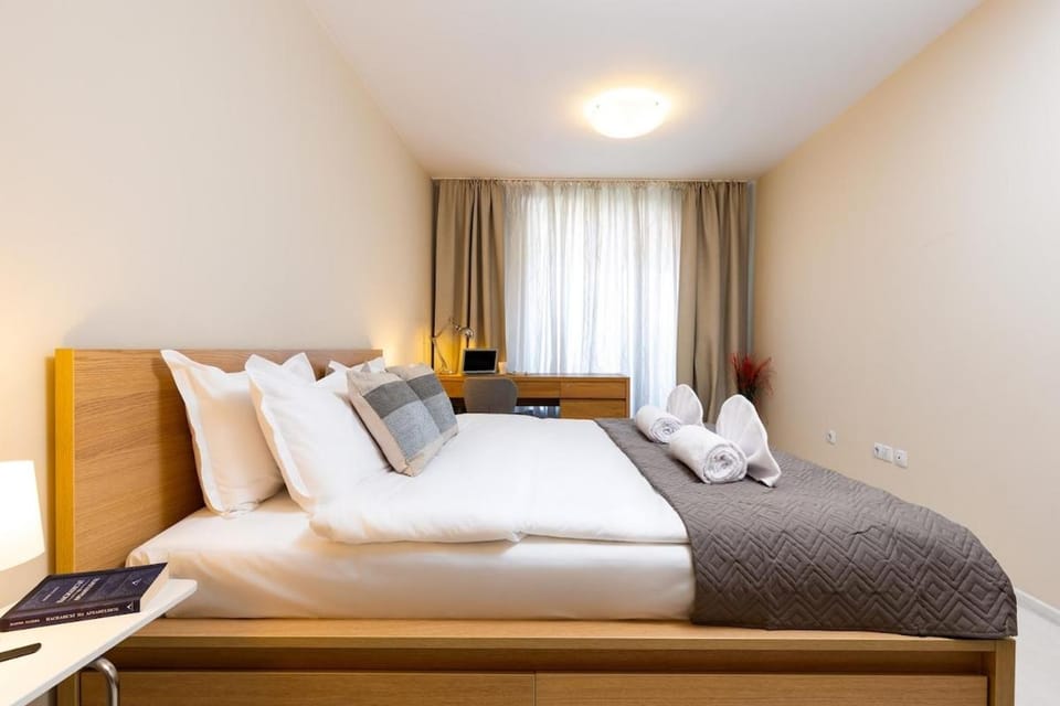 Modern & Bright Cherry Apt in South with Private PARKING Apartment in Plovdiv