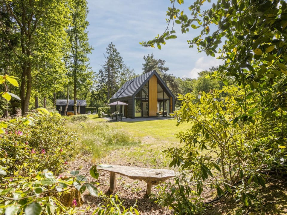 Property building, Day, Garden, Garden view
