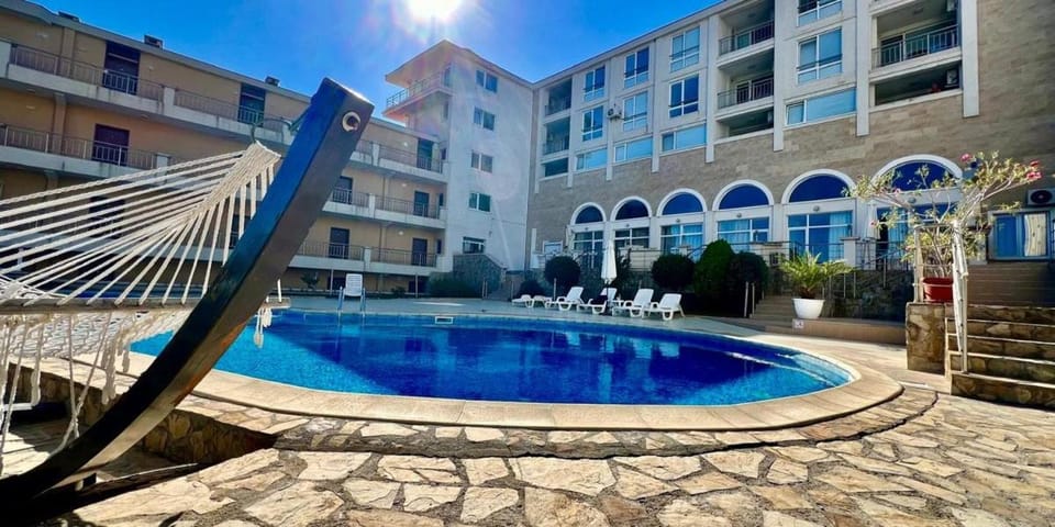 Patio, Day, Pool view, Swimming pool, Inner courtyard view, sunbed
