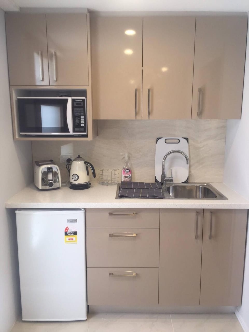microwave, oven, kitchen
