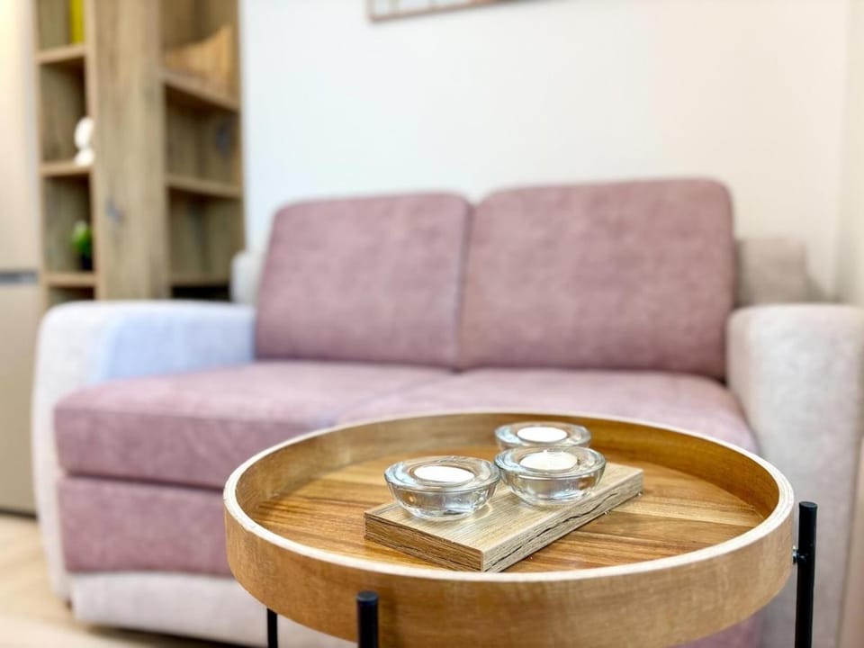 Communal lounge/ TV room, Living room, Decorative detail