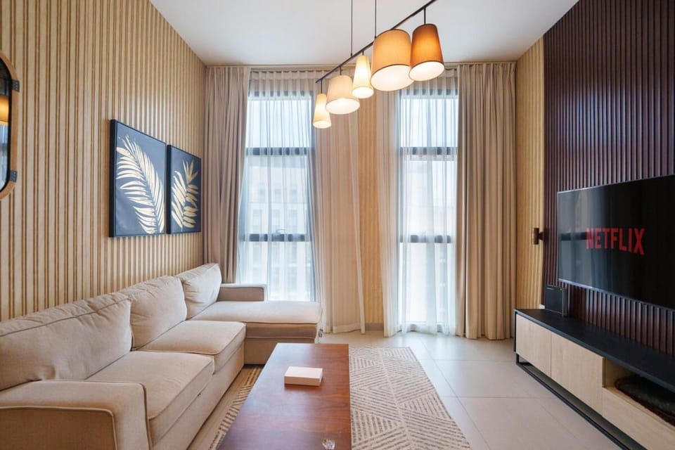 Luxury Sky-High Studio with Pool & Parking CB2-10-SS4-606-st-- Apartment in Al Sharjah