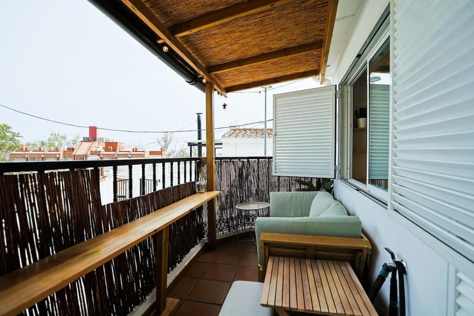 View (from property/room), Balcony/Terrace, Seating area