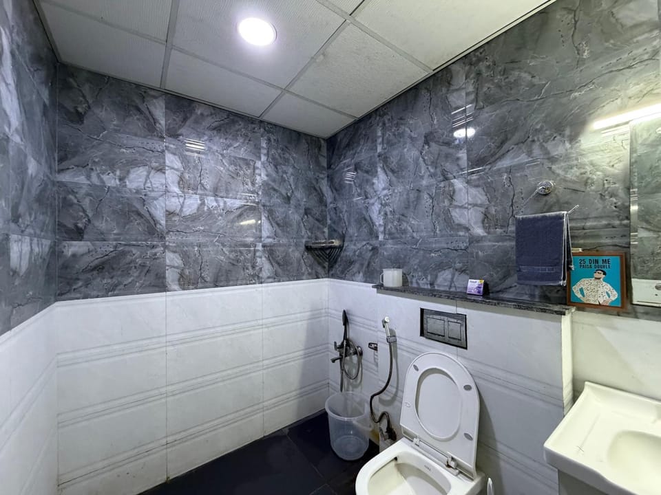 Luxora - Stay In Style Vacation rental in Noida