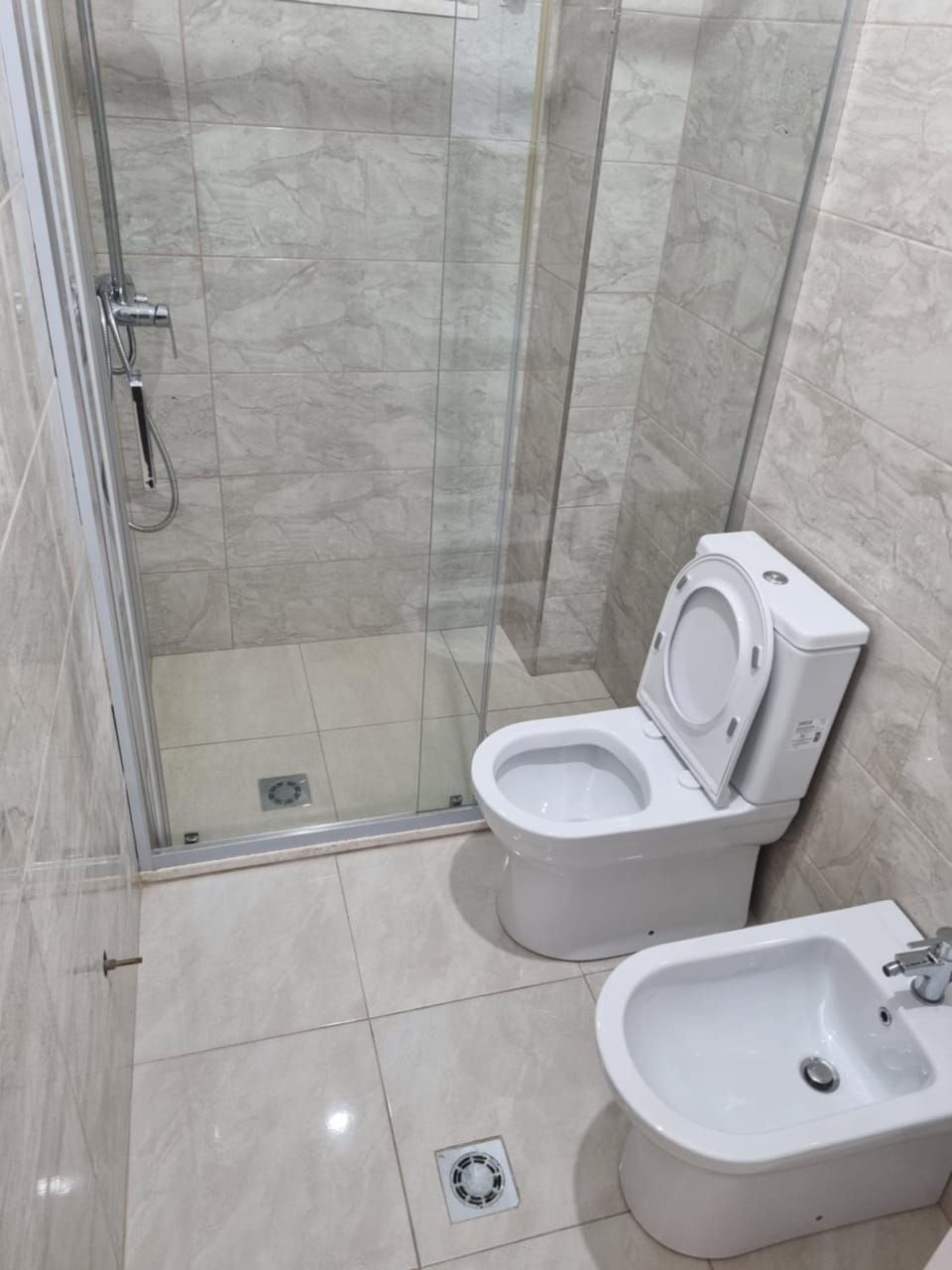 King and full service Apartment in Europe