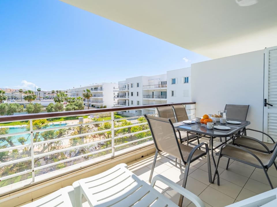 Balcony/Terrace, Dining area, sunbed