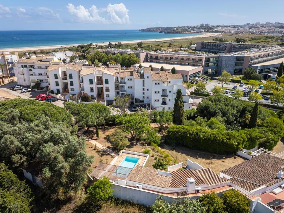 Property building, Bird's eye view