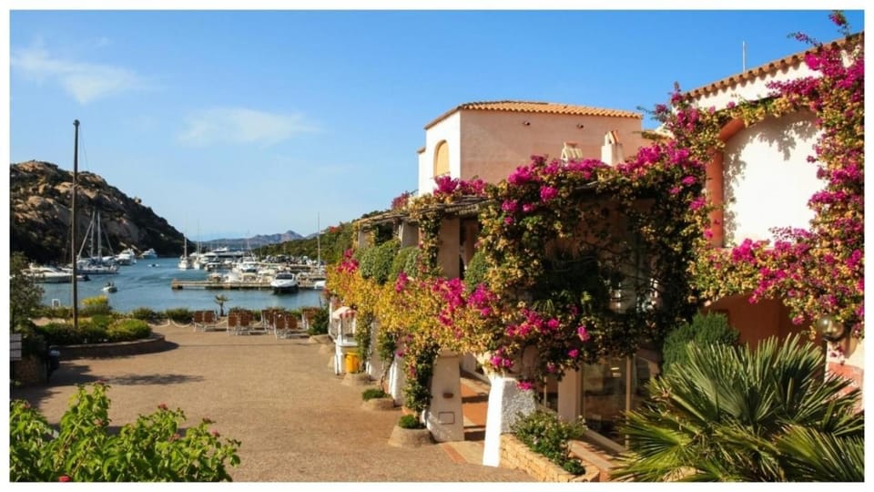Il Borgo, Marina Homesuites, Poltu Quatu Apartment hotel in Sardinia
