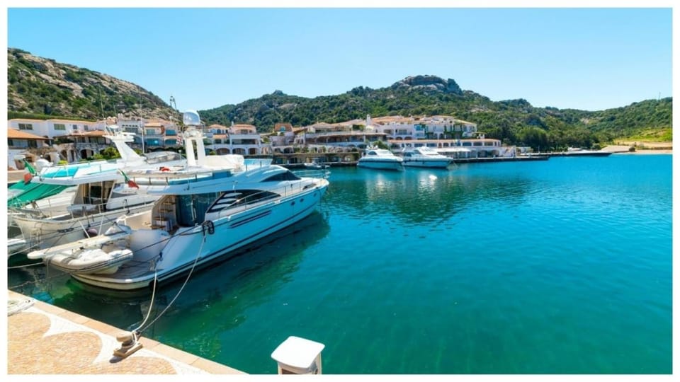 Il Borgo, Marina Homesuites, Poltu Quatu Apartment hotel in Sardinia