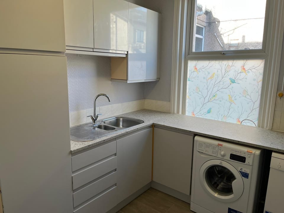 Kitchen or kitchenette, kitchen