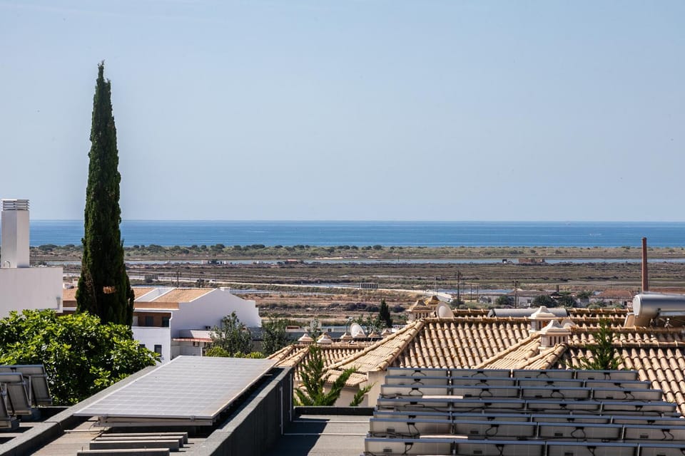 Villa Pegada with Sea View, Pool & Gym Villa in Tavira