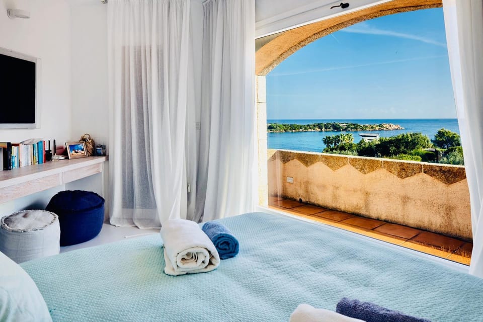 Romazzino Beach Villa, Porto Cervo, Sardinia Villa in Sardinia