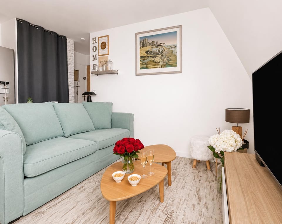 Charmant T2 cosy, vue mer et parking, plage à pied Apartment in Benerville-sur-Mer