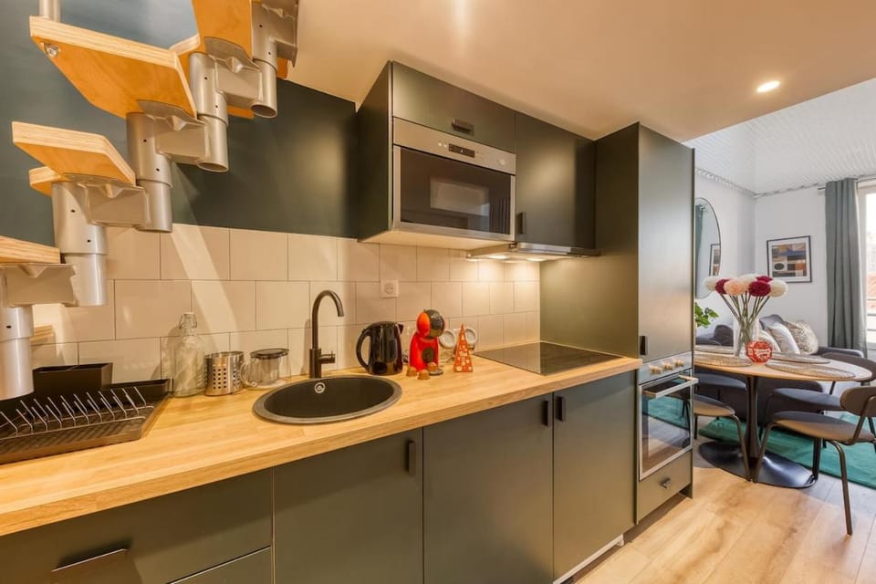 Sous les Étoiles Montreuil, Air Conditioning & Catamaran filet Apartment in Paris