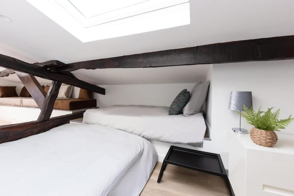Sous les Étoiles Montreuil, Air Conditioning & Catamaran filet Apartment in Paris