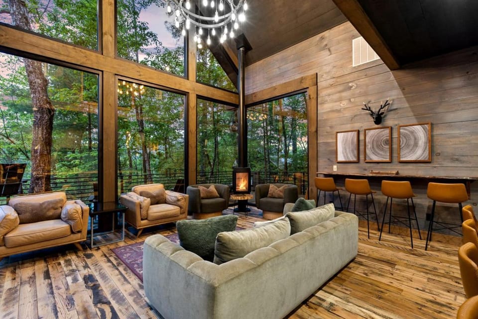 Spectacular Cabin with Incredible Living Areas Cherry Log, Georgia Cabin in Georgia