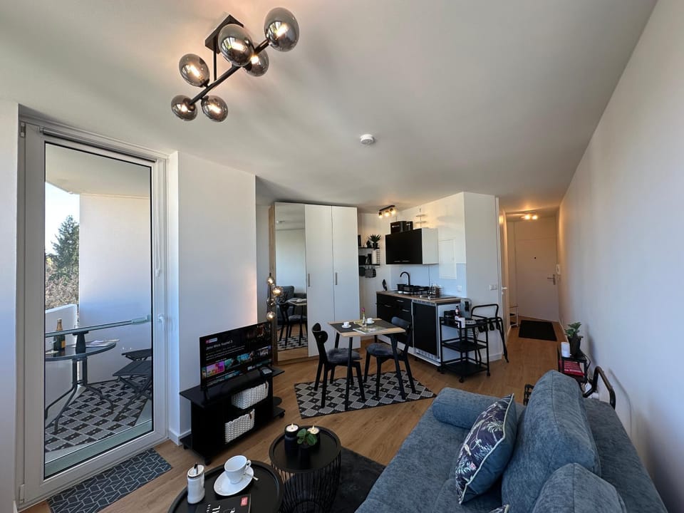 Modernes Loggia-Apartment mit dezentem Bergblick in Kempten im Allgäu Apartment in Kempten