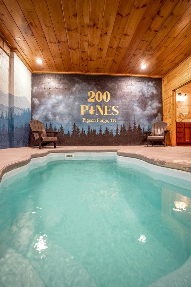 Scenic Smoky Mountain Log Cabin with Indoor Pool & Hot Tub Near Dollywood – Sevierville Cabin in Sevierville