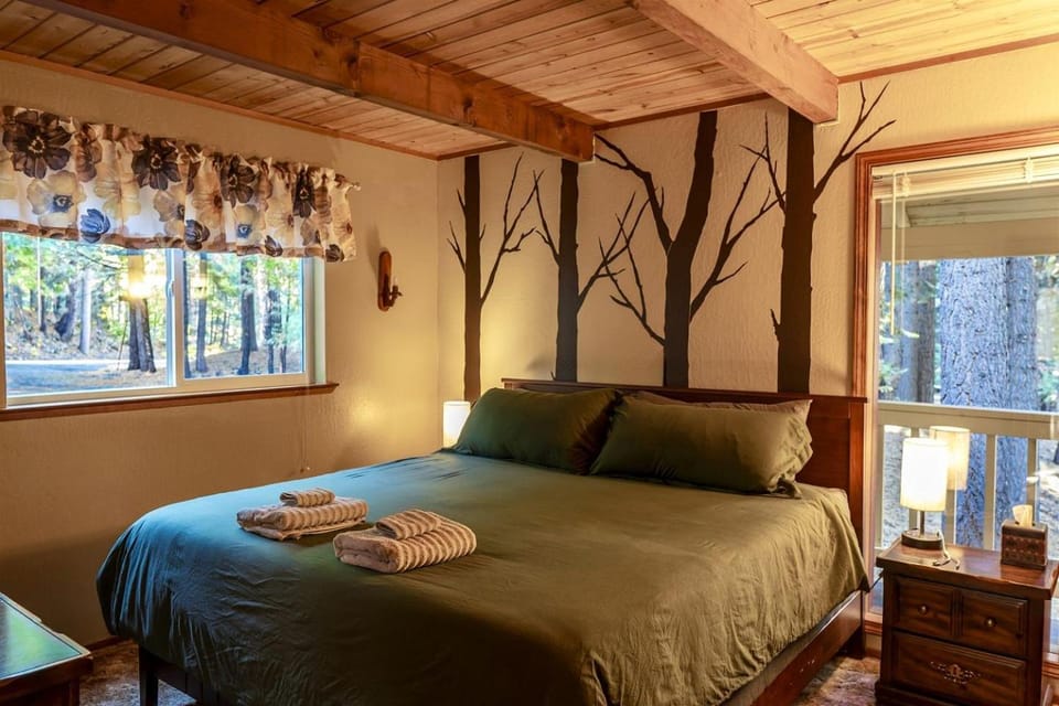 Two Incredible Cabins for a Memorable Family Getaway in Dorrington, California Cabin in Dorrington