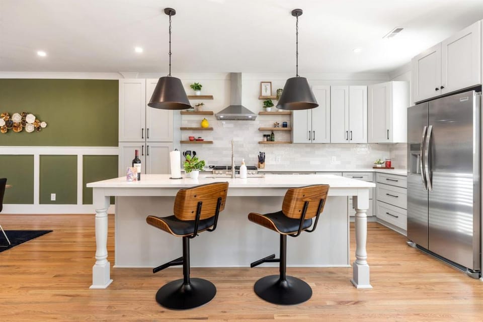 Vibrant Urban Vacation Rental Oasis near Catawba River in North Carolina House in Charlotte
