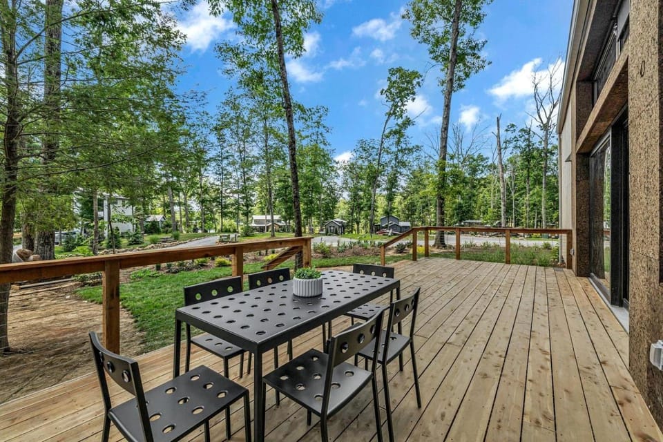 Serene Modern Tiny Home with Fiery Gizzard Reservoir Views Near Tracy City | Tennessee House in Tennessee