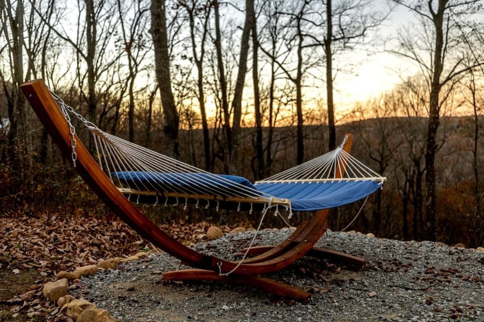 Scenic Bluffside Tiny Home Retreat with Kid-Friendly Loft near South Cumberland in Monteagle, Tennessee House in Monteagle