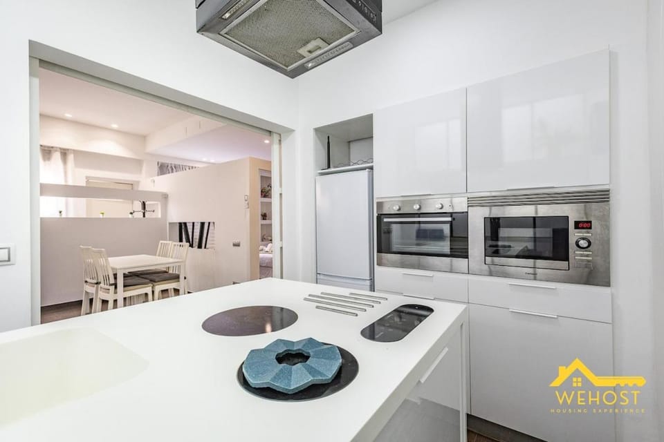 Kitchen or kitchenette, Dining area, dishwasher, oven, stove, toaster