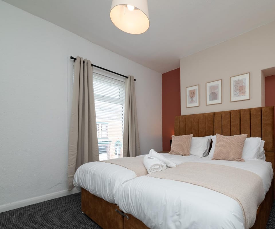 Hull City Stay Sleeps 6 House in Hull