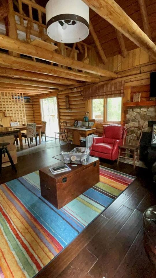 Relaxing Log Cabin Nestled in the Trees near Yellowstone, Idaho Cabin in Island Park