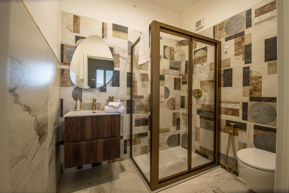Shower, Bathroom