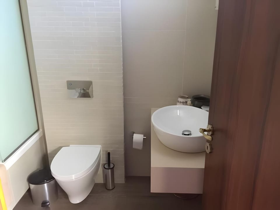 Bathroom, Living room