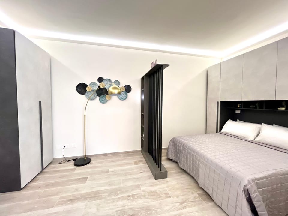 Bed, Photo of the whole room, Bedroom, wardrobe