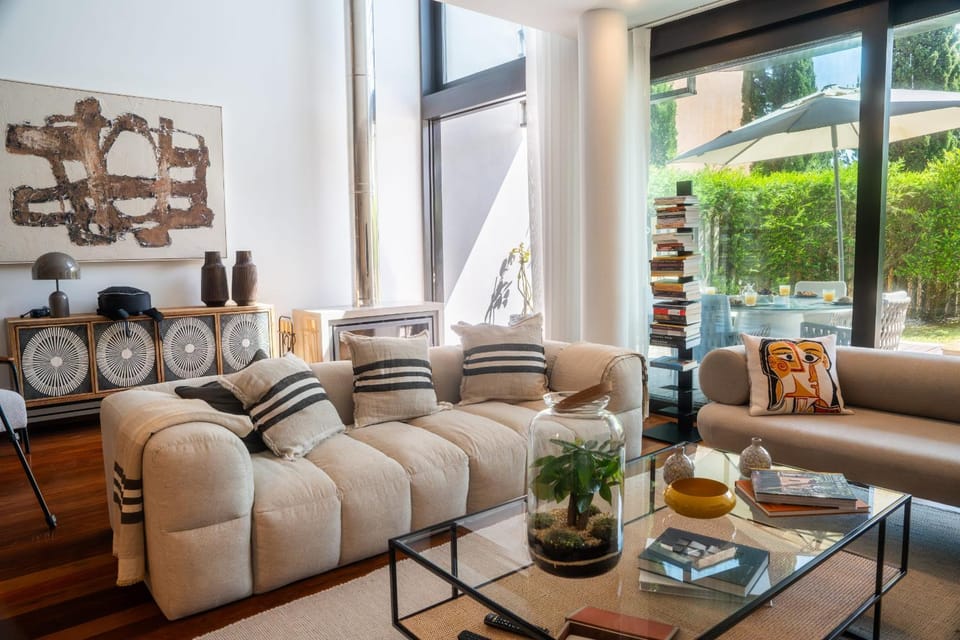 Communal lounge/ TV room, Living room