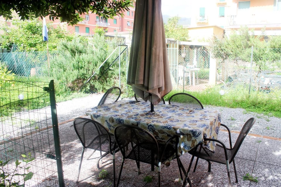 Garden, Dining area, Garden view