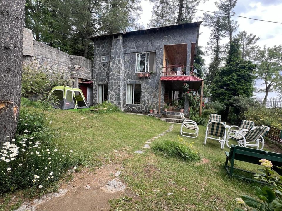 Property building, Natural landscape, Garden, Garden view