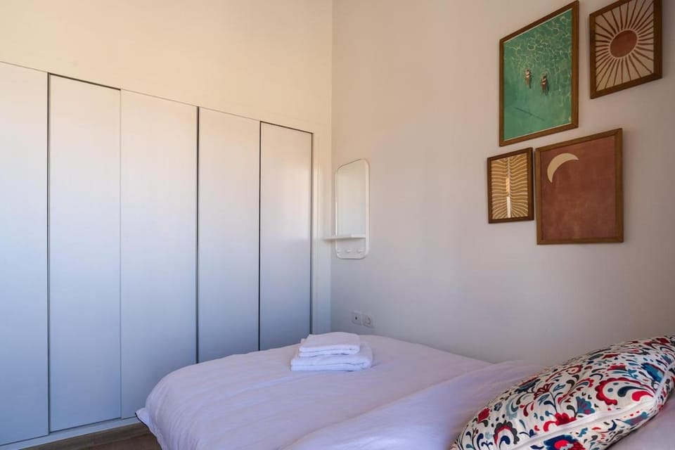 Bedroom, wardrobe
