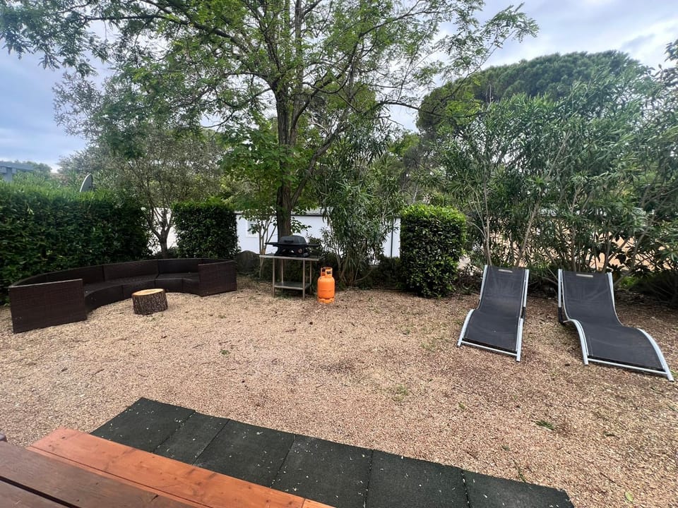 Property building, Garden