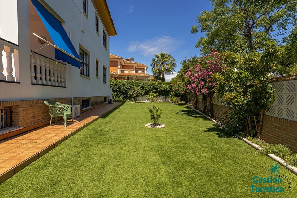 Garden, Balcony/Terrace